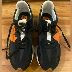 New Balance 327 sneaker, men’s size 10. Wore once: in mint condition.